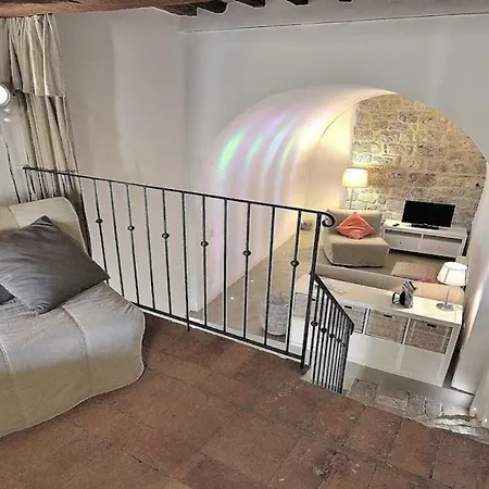 Authentic Cave House In The Heart Of The Village! *