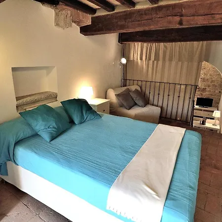 Holiday home Authentic Cave House In The Heart Of The Village!